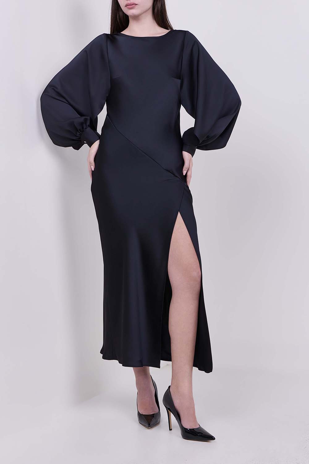 תמונת כל הלוק של שמלת מידי